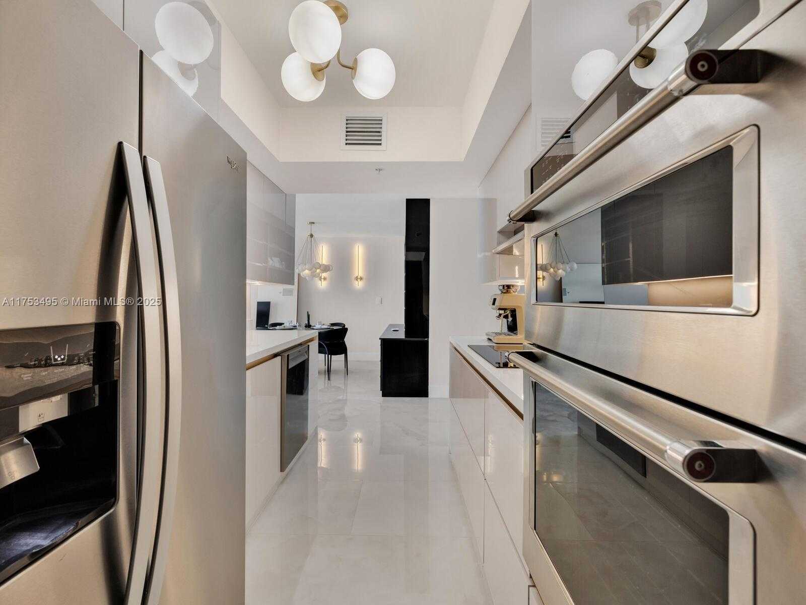 Small Image of 90 ALTON RD #2207, Miami Beach Number 14