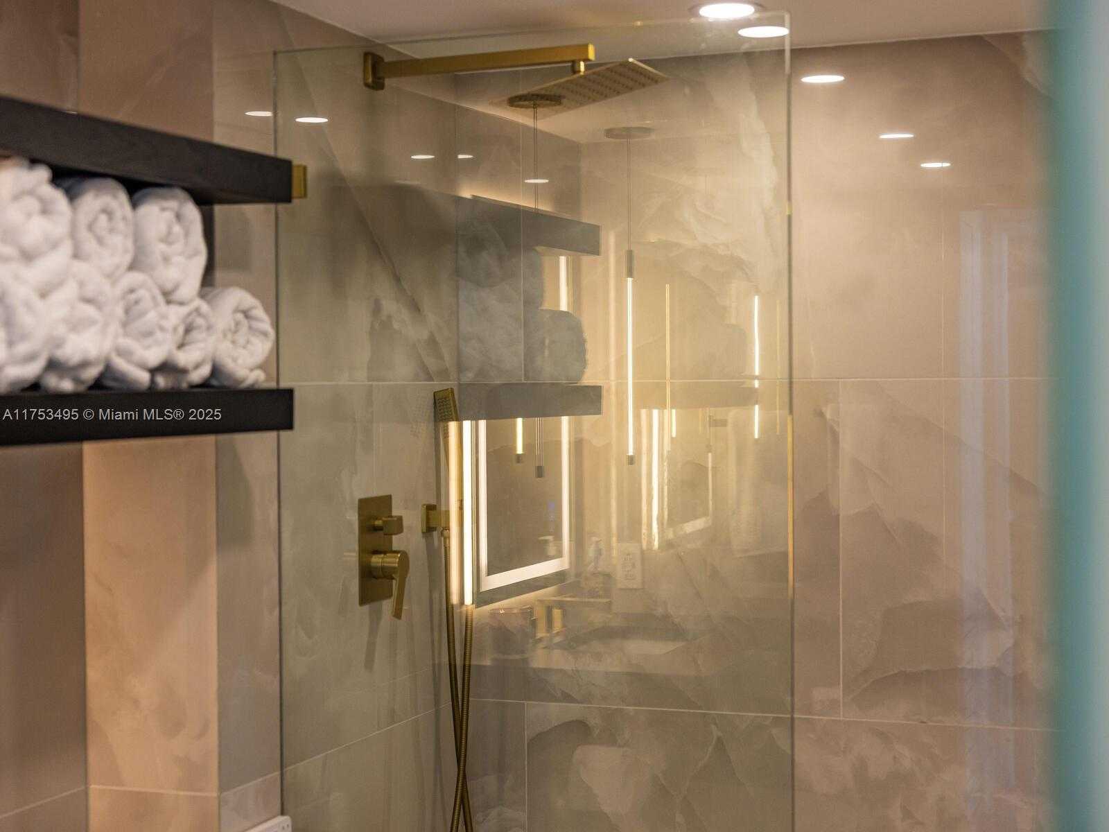 Small Image of 90 ALTON RD #2207, Miami Beach Number 21