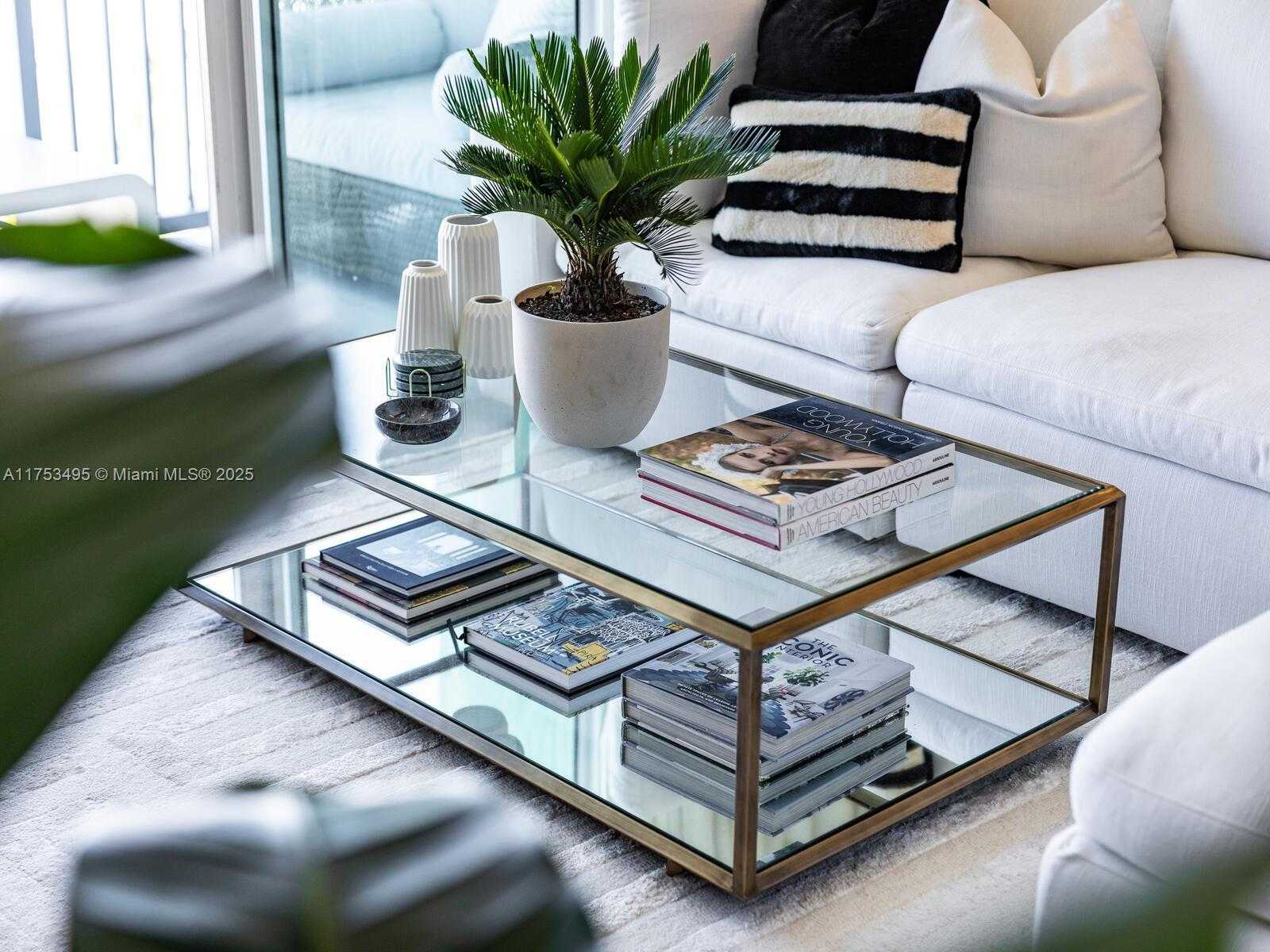 Small Image of 90 ALTON RD #2207, Miami Beach Number 4
