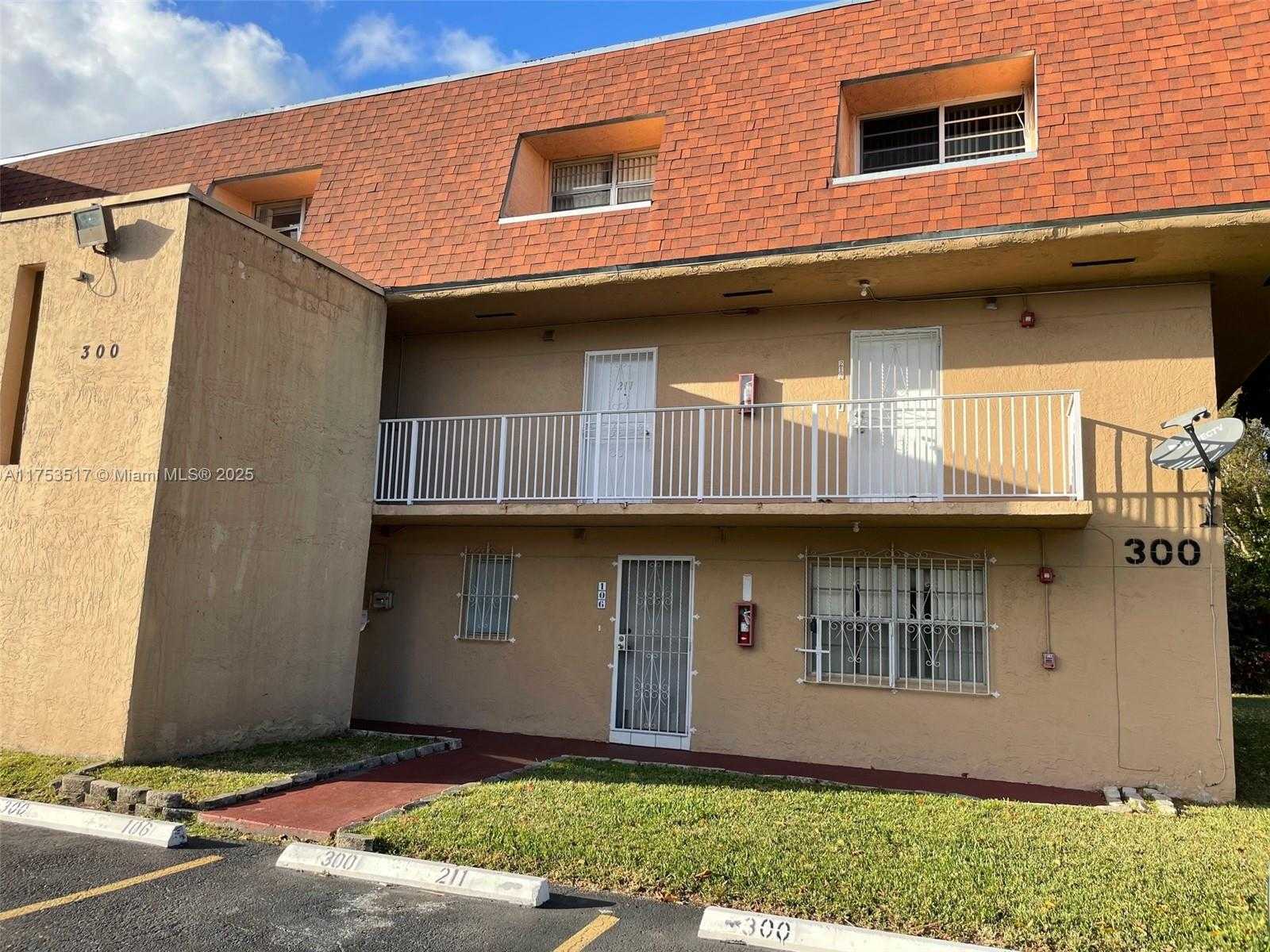 Small Image of 300 NORTH WEST 107TH AVE #106, Miami Number 14