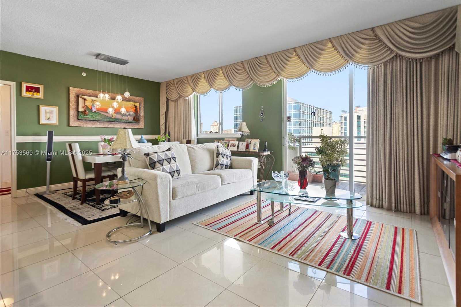 Small Image of 18800 NORTH EAST 29TH AVE #906, Aventura Number 2