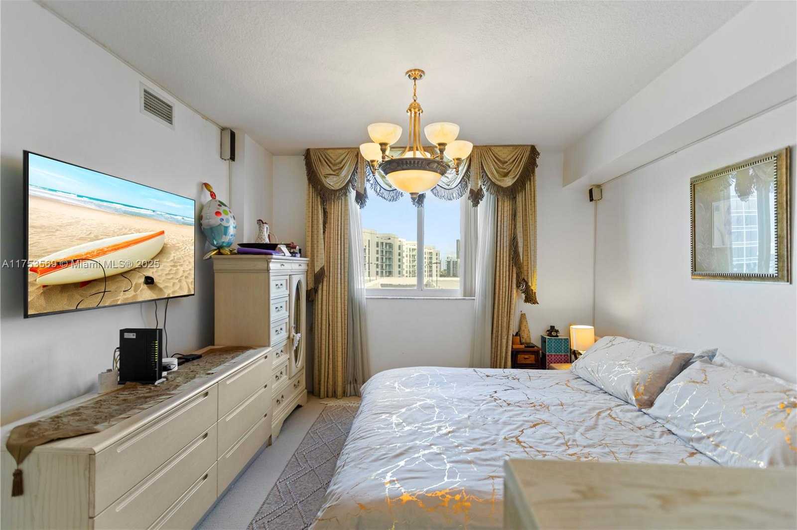 Small Image of 18800 NORTH EAST 29TH AVE #906, Aventura Number 9
