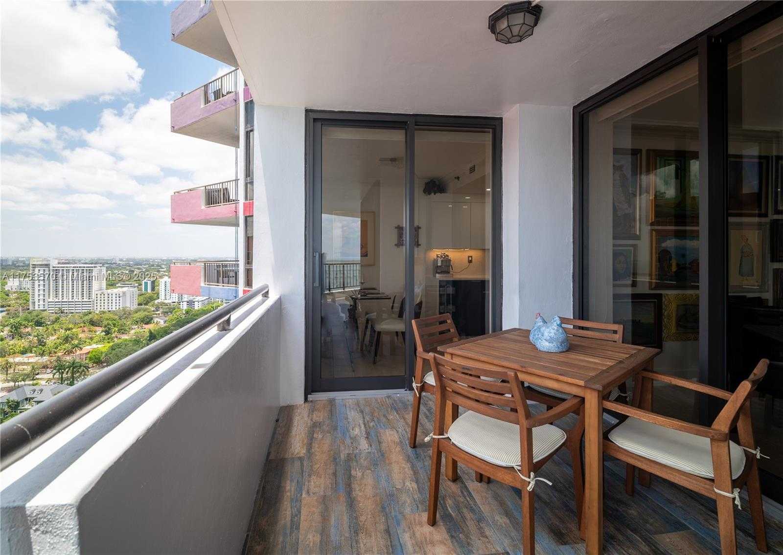 Small Image of 1581 BRICKELL AVE #PH-105, Miami Number 19