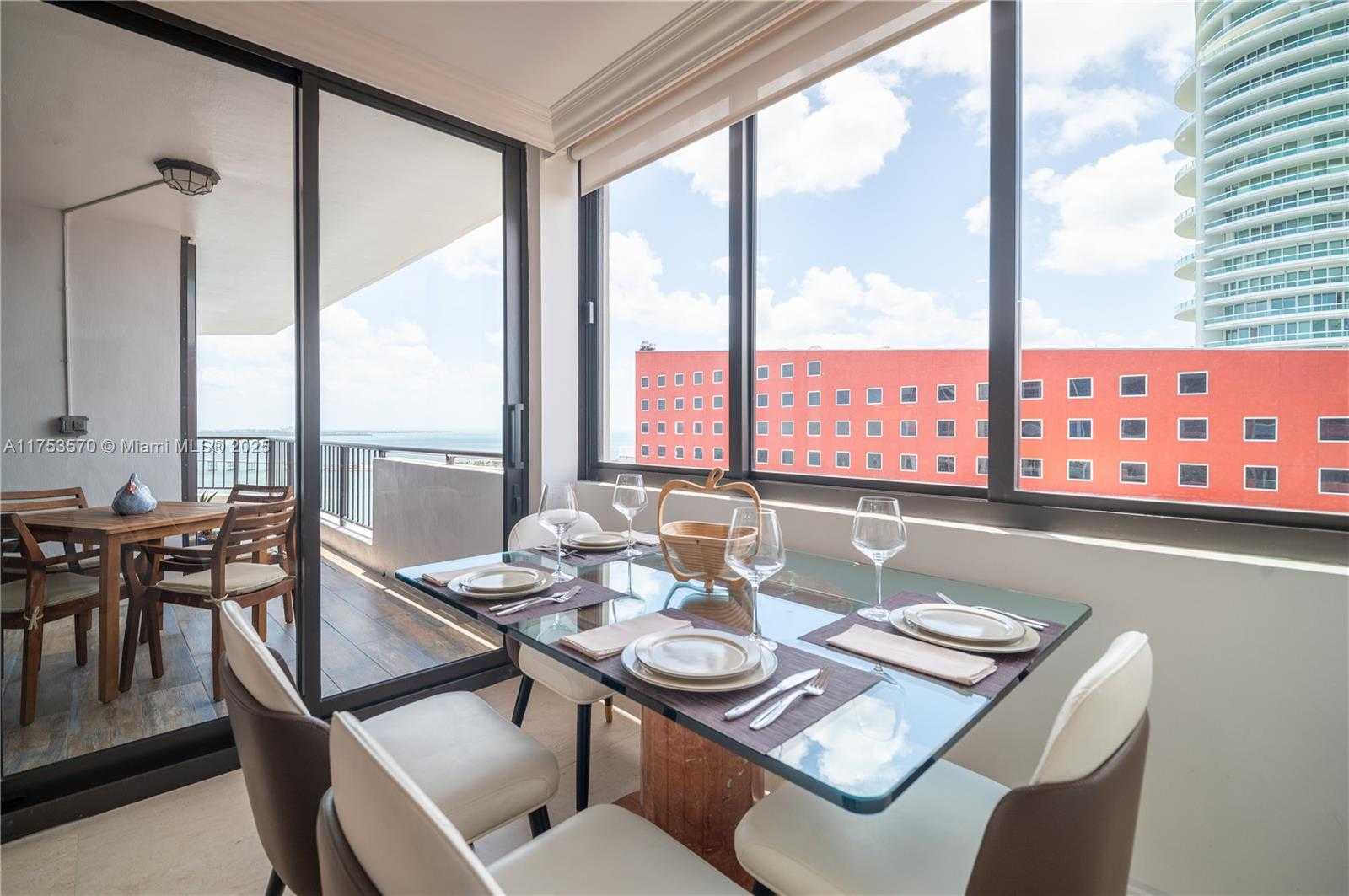 Small Image of 1581 BRICKELL AVE #PH-105, Miami Number 21