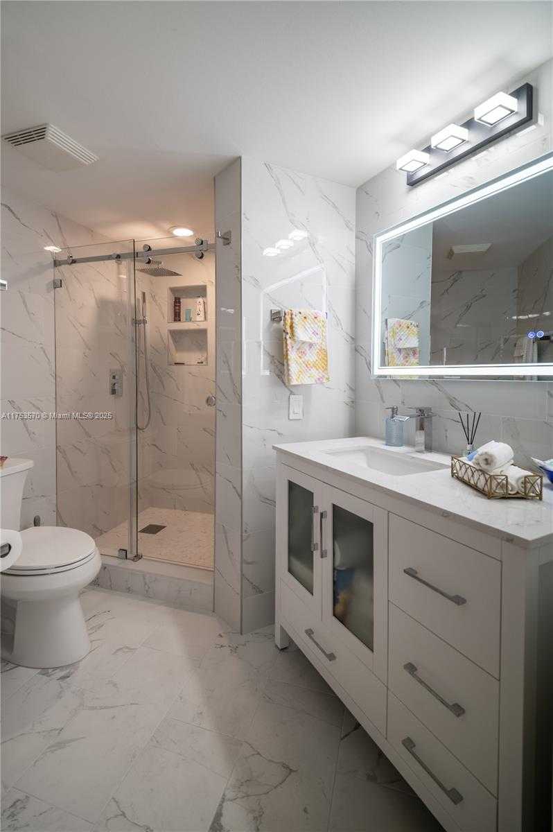 Small Image of 1581 BRICKELL AVE #PH-105, Miami Number 38
