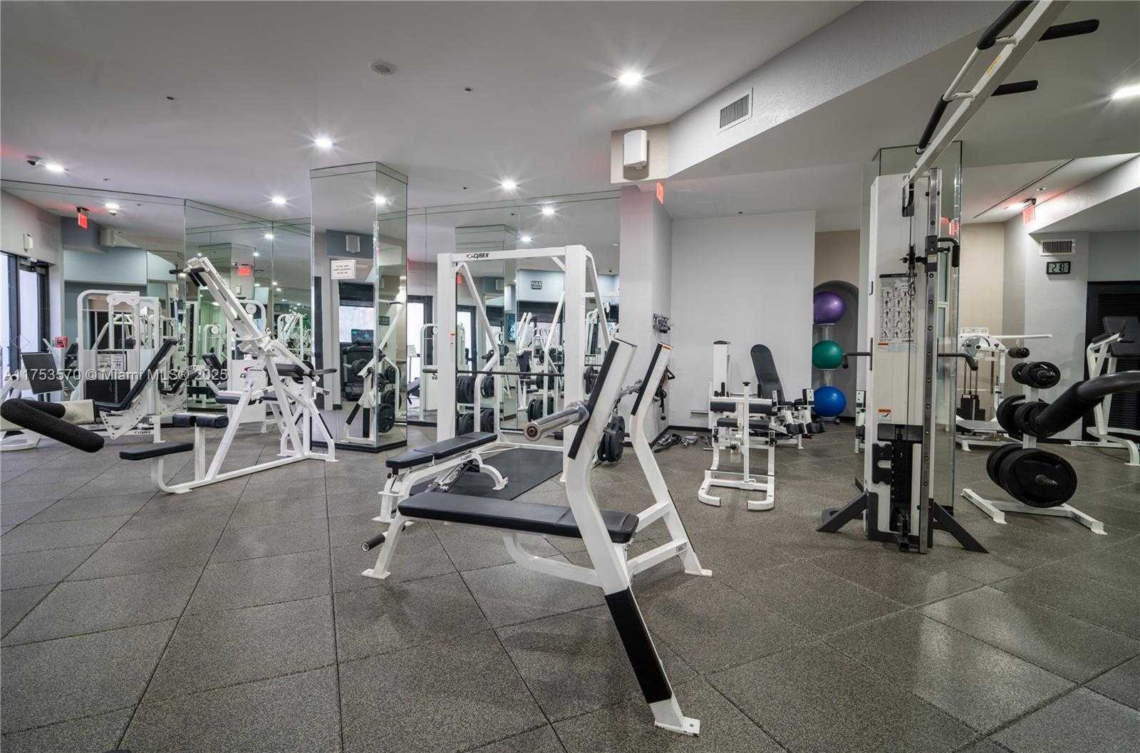 Small Image of 1581 BRICKELL AVE #PH-105, Miami Number 46