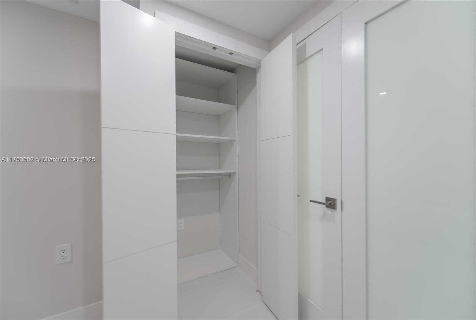 Small Image of 1950 SOUTH OCEAN DR #20L, Hallandale Beach Number 16
