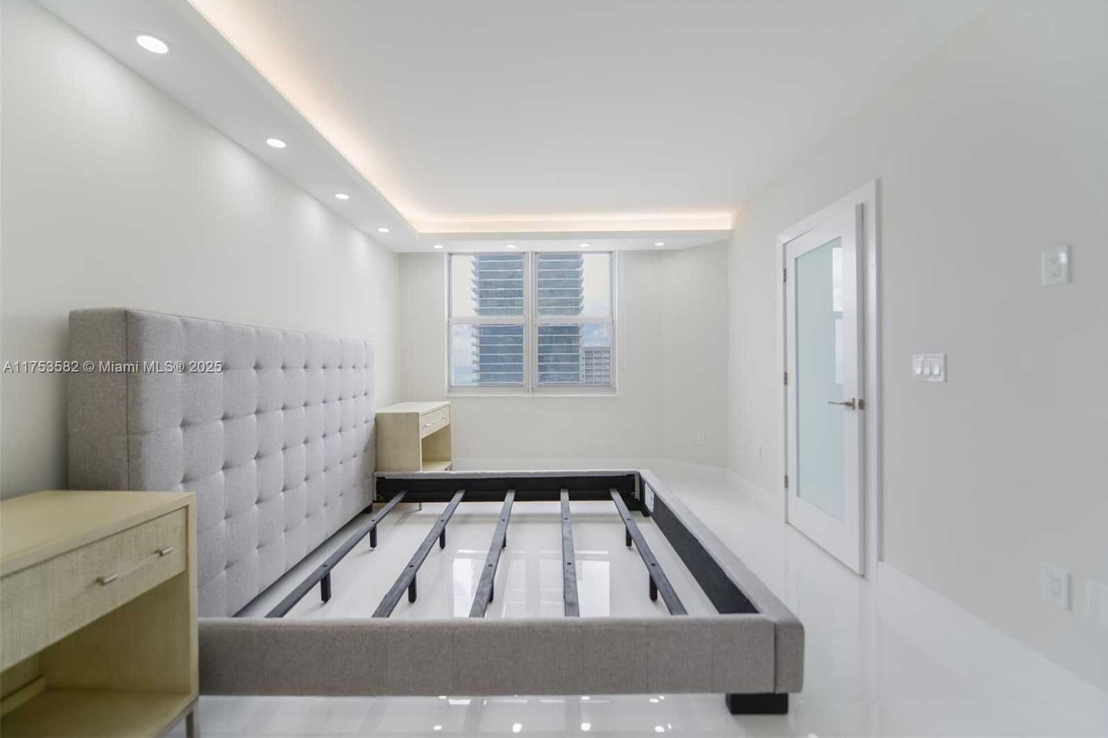 Small Image of 1950 SOUTH OCEAN DR #20L, Hallandale Beach Number 20