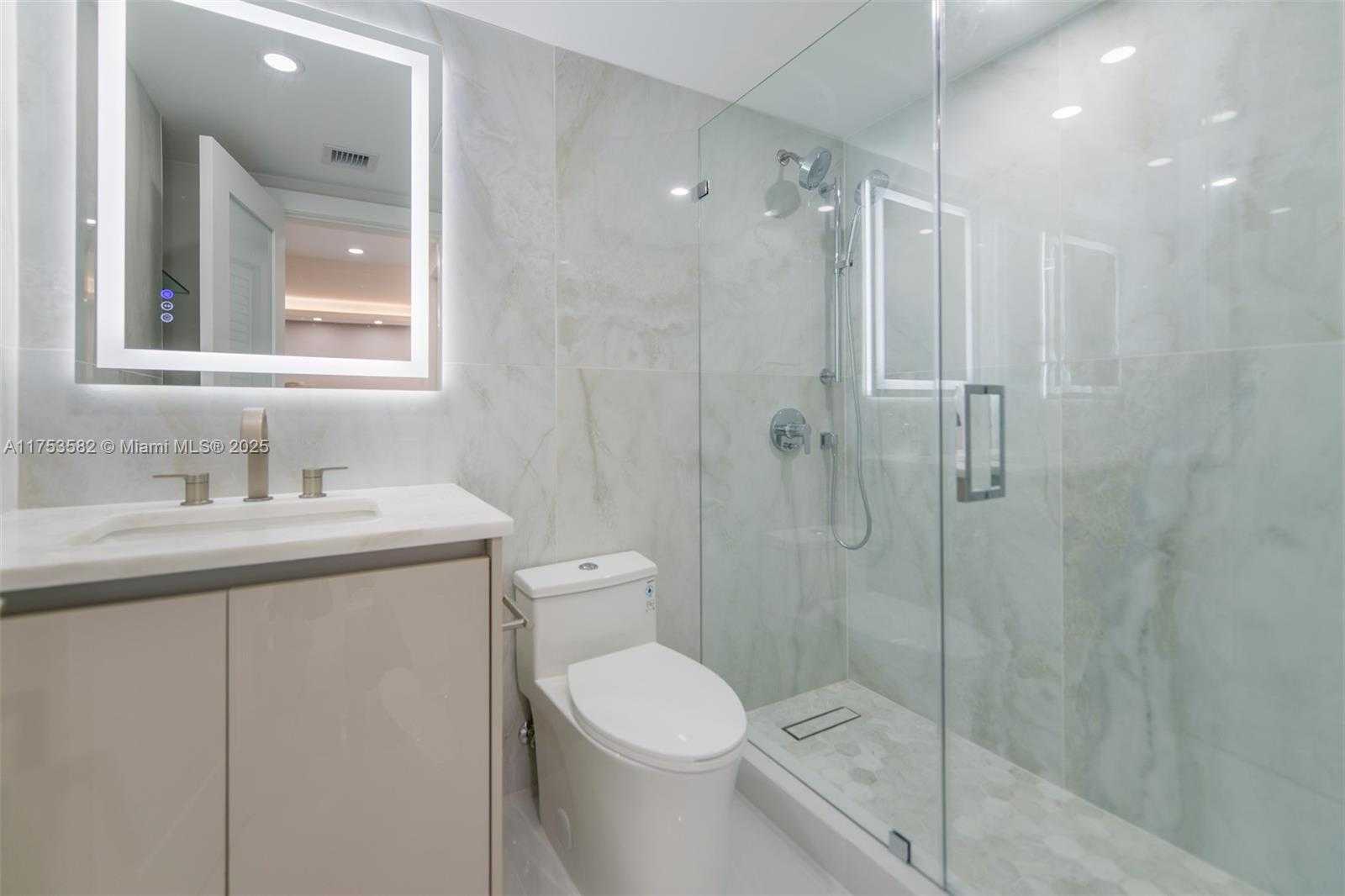 Small Image of 1950 SOUTH OCEAN DR #20L, Hallandale Beach Number 24