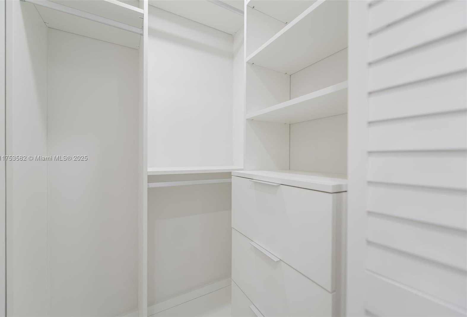 Small Image of 1950 SOUTH OCEAN DR #20L, Hallandale Beach Number 26