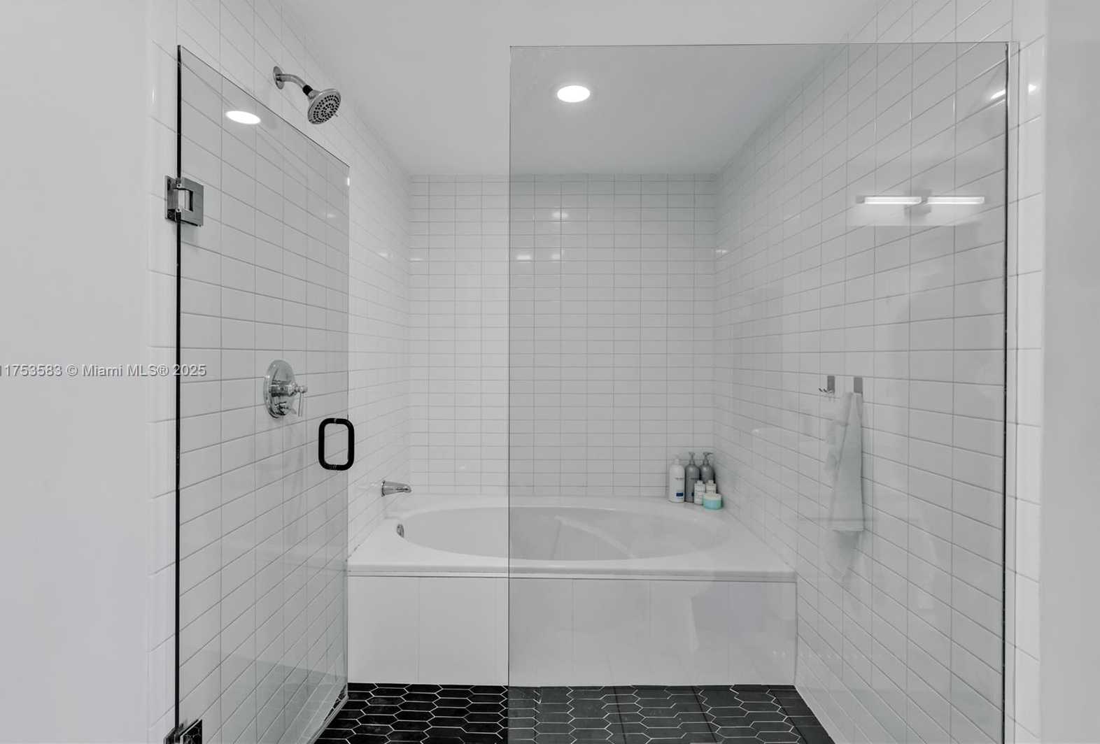 Small Image of 888 BISCAYNE BLVD #812, Miami Number 15