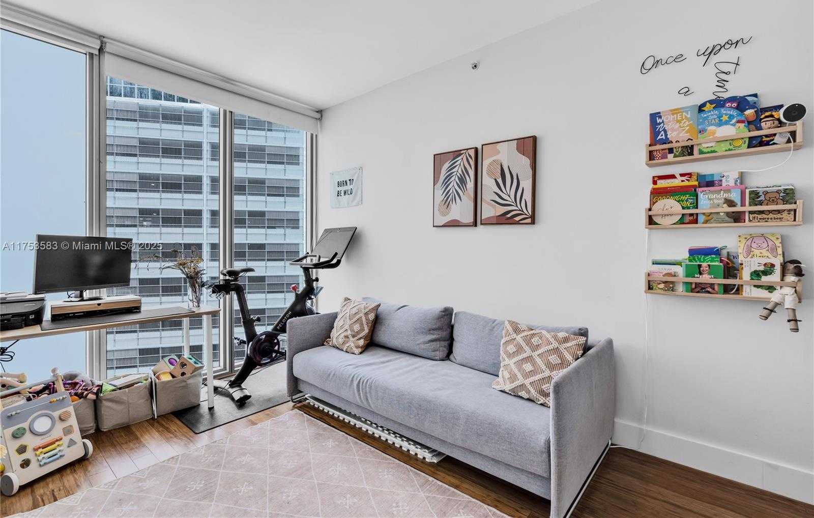 Small Image of 888 BISCAYNE BLVD #812, Miami Number 21