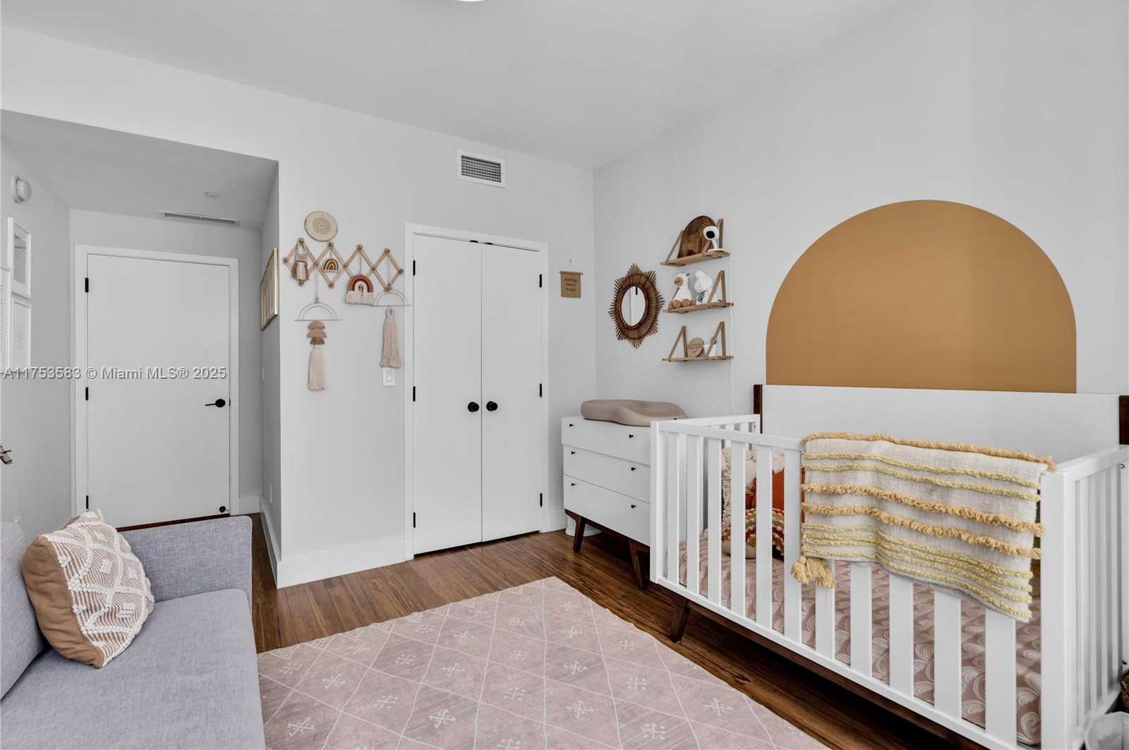 Small Image of 888 BISCAYNE BLVD #812, Miami Number 22