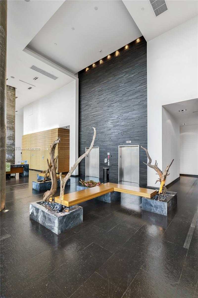 Small Image of 888 BISCAYNE BLVD #812, Miami Number 35