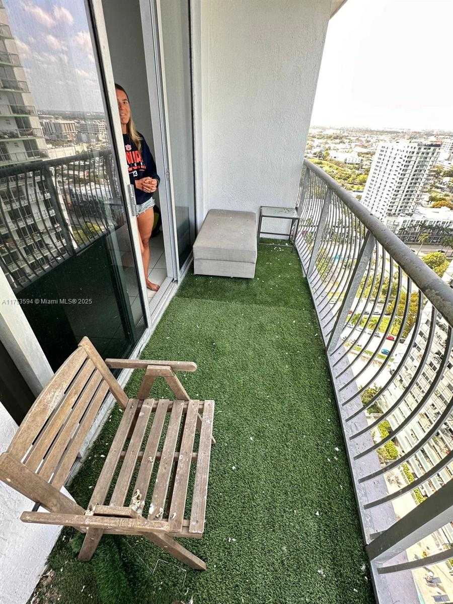 Small Image of 1750 NORTH BAYSHORE DR #2905, Miami Number 13