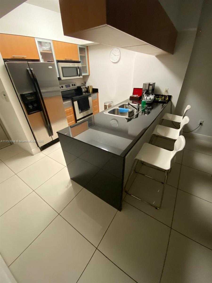 Small Image of 1750 NORTH BAYSHORE DR #2905, Miami Number 6