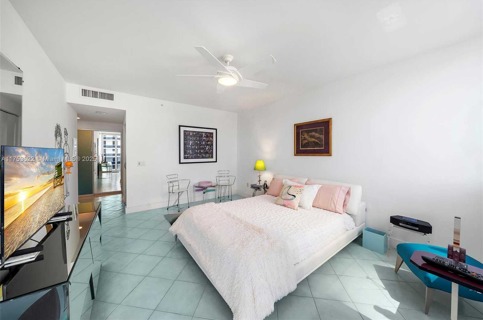 Small Image of 4775 COLLINS AVE #601, Miami Beach Number 19