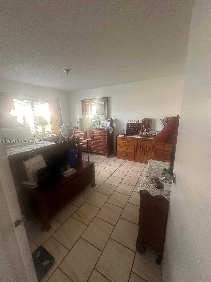 Small Image of 5851 WASHINGTON ST #84, Hollywood Number 17
