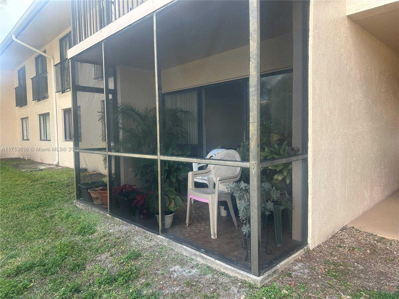 Small Image of 5851 WASHINGTON ST #84, Hollywood Number 5