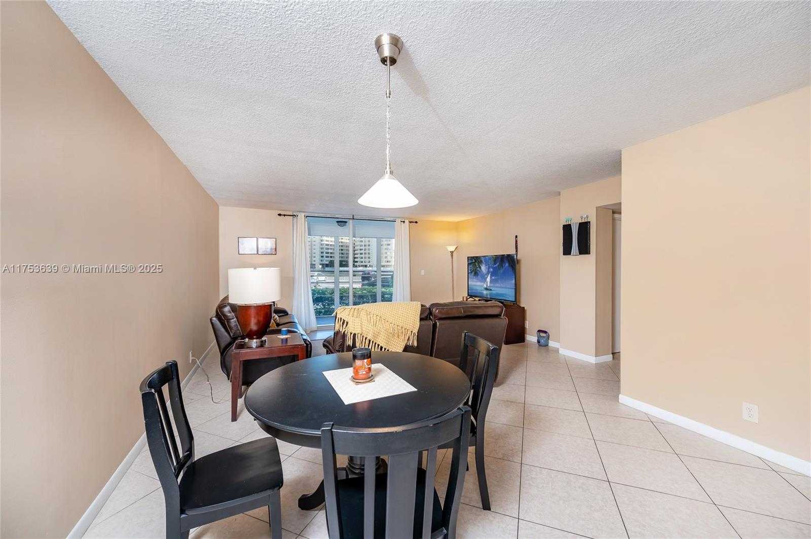 Small Image of 100 GOLDEN ISLES DR #104, Hallandale Beach Number 11