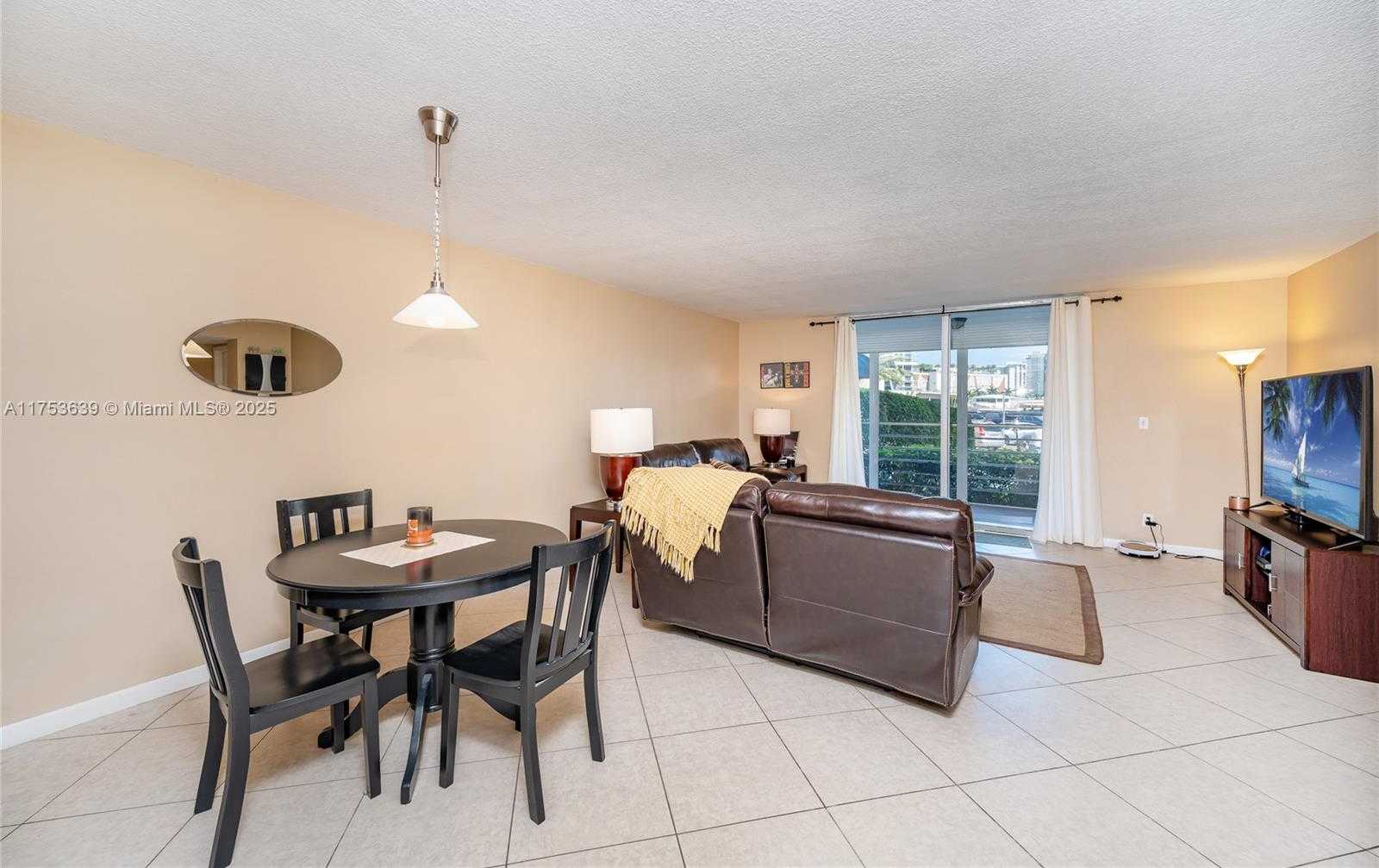 Small Image of 100 GOLDEN ISLES DR #104, Hallandale Beach Number 12