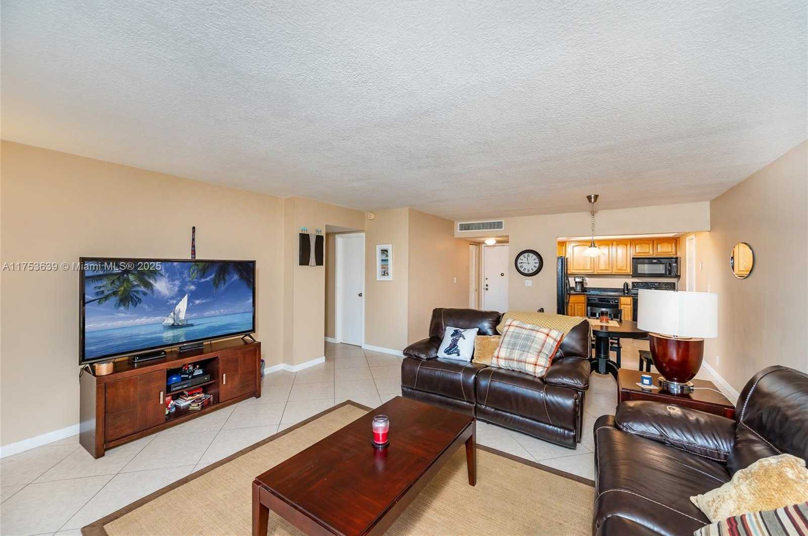 Small Image of 100 GOLDEN ISLES DR #104, Hallandale Beach Number 19