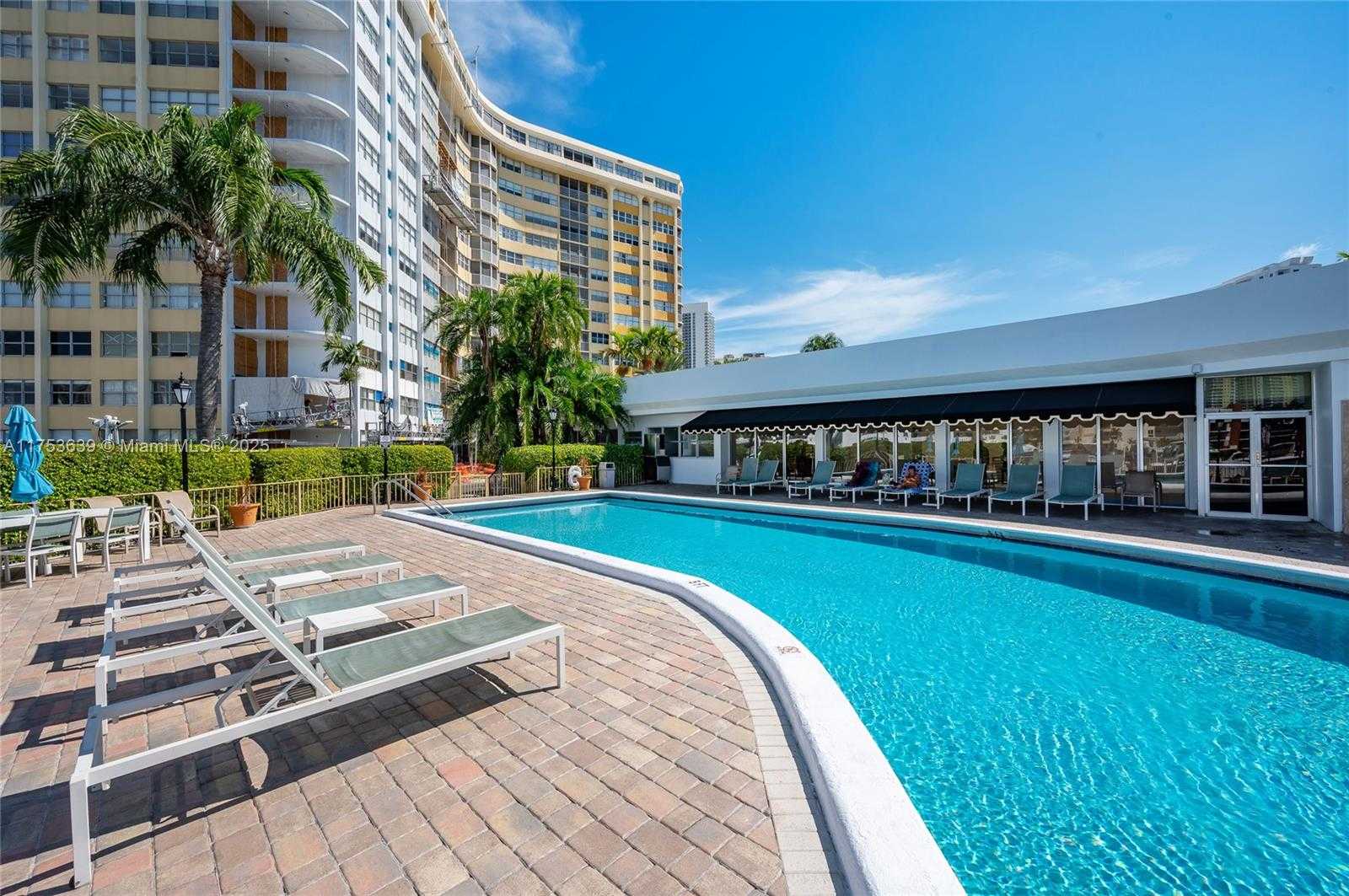 Small Image of 100 GOLDEN ISLES DR #104, Hallandale Beach Number 23