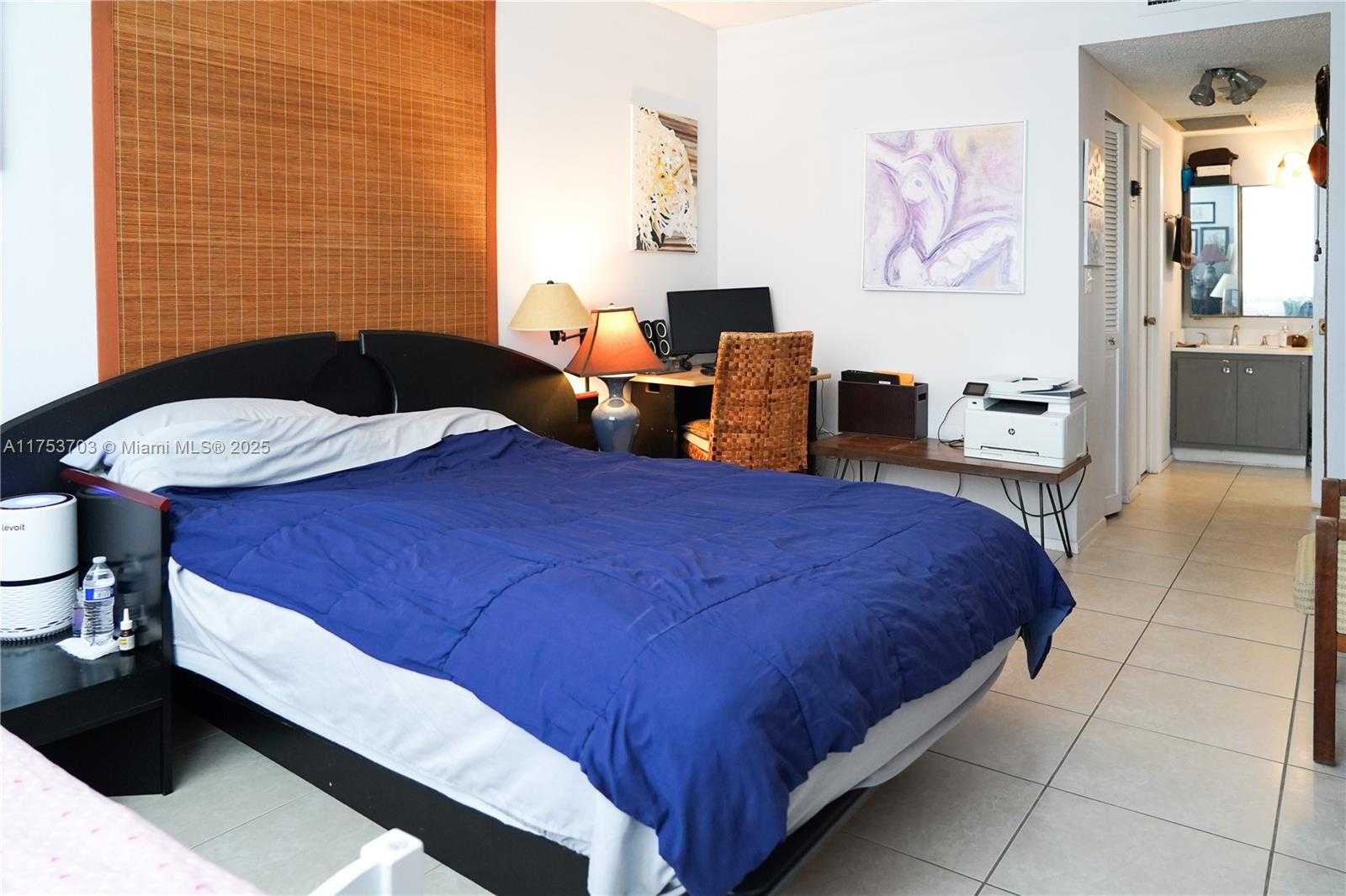 Small Image of 500 BAYVIEW DR #1219, Sunny Isles Beach Number 19