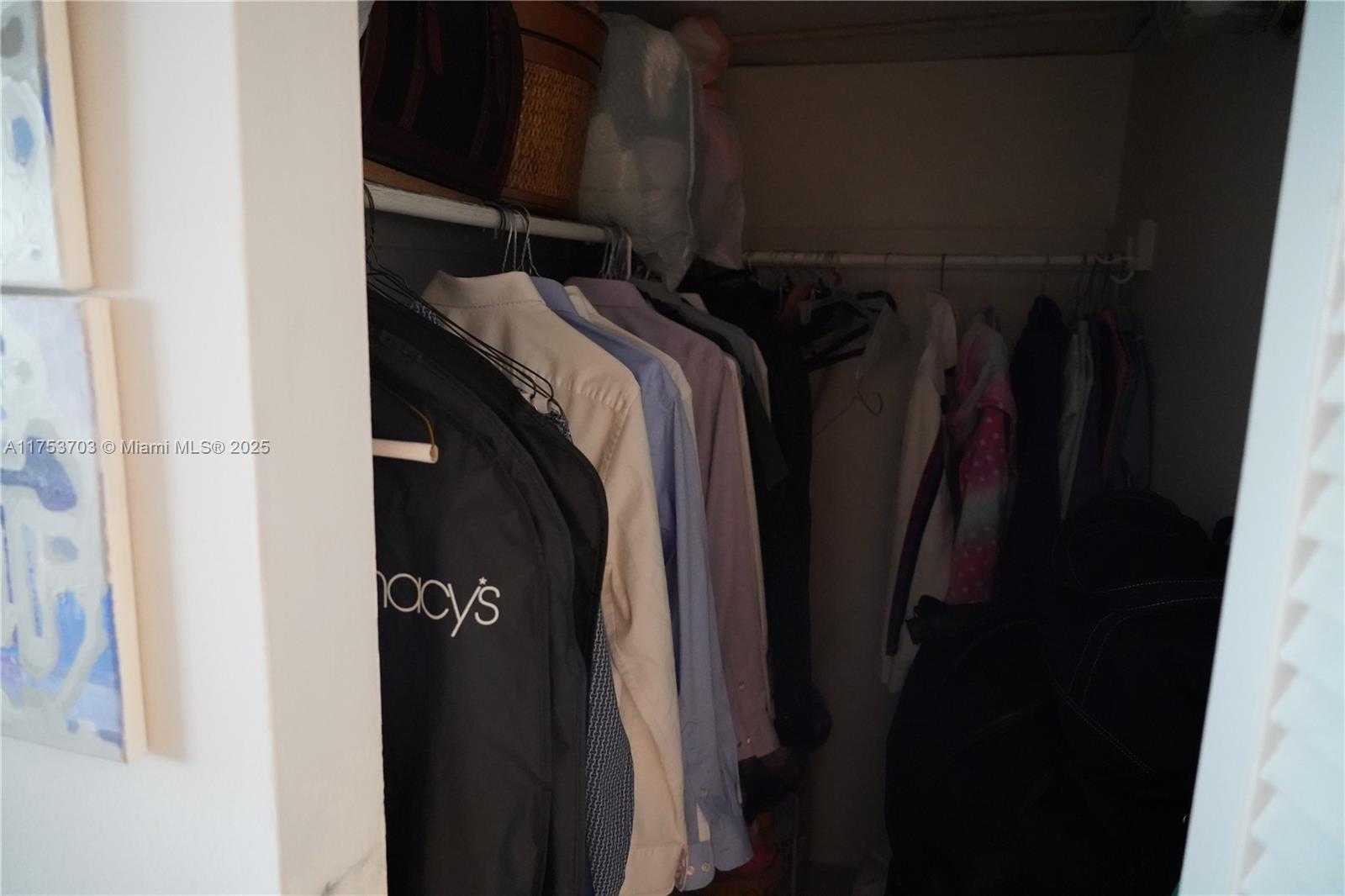 Small Image of 500 BAYVIEW DR #1219, Sunny Isles Beach Number 20