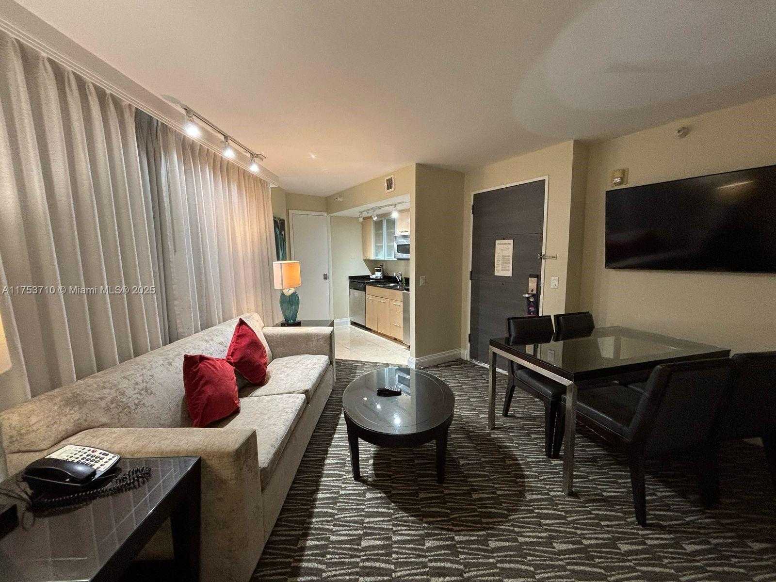 Small Image of 2670 Sunrise Blvd, Fort Lauderdale, FL 33304, USA Number 13
