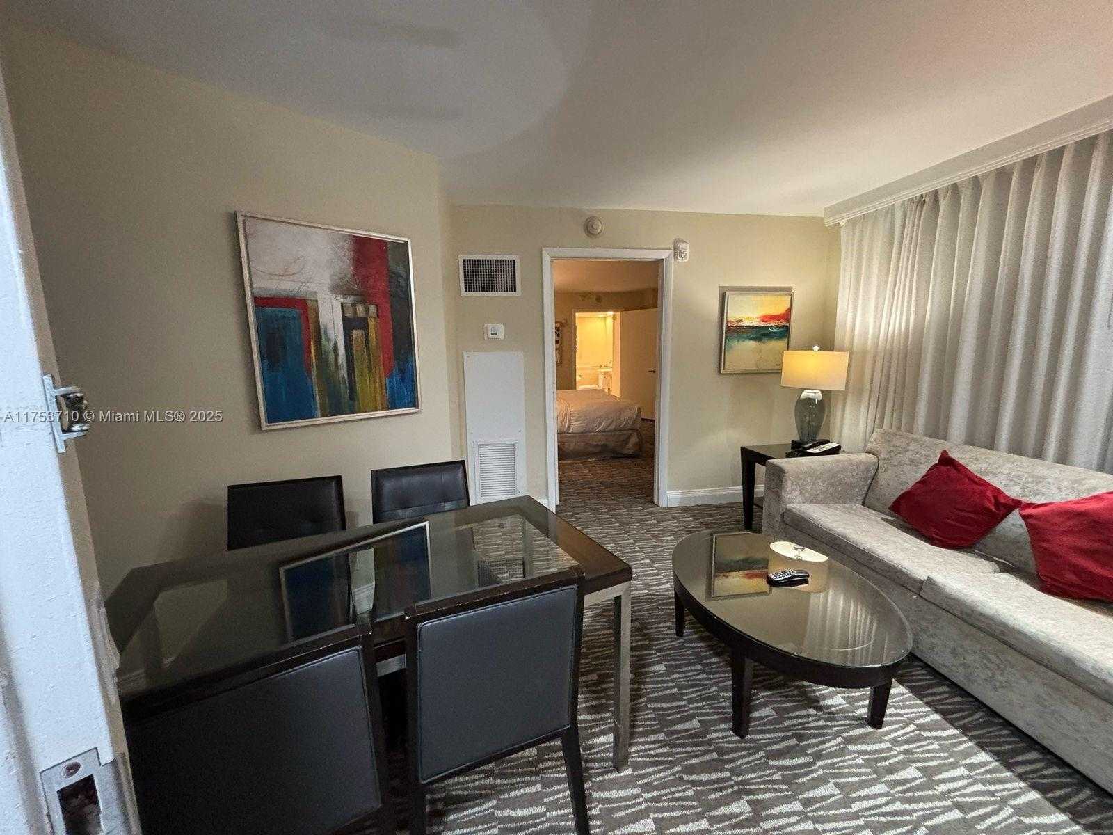 Small Image of 2670 Sunrise Blvd, Fort Lauderdale, FL 33304, USA Number 15