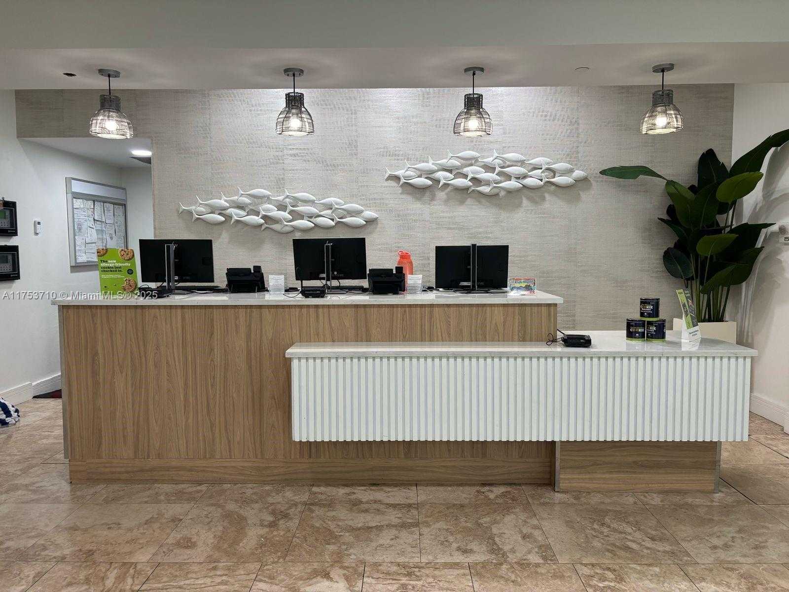 Small Image of 2670 Sunrise Blvd, Fort Lauderdale, FL 33304, USA Number 24