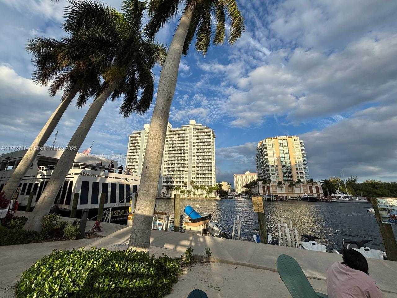 Small Image of 2670 Sunrise Blvd, Fort Lauderdale, FL 33304, USA Number 32