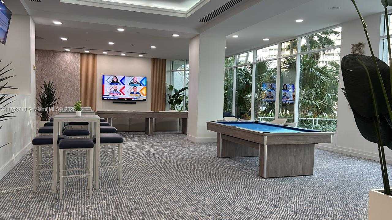 Small Image of 2670 Sunrise Blvd, Fort Lauderdale, FL 33304, USA Number 35
