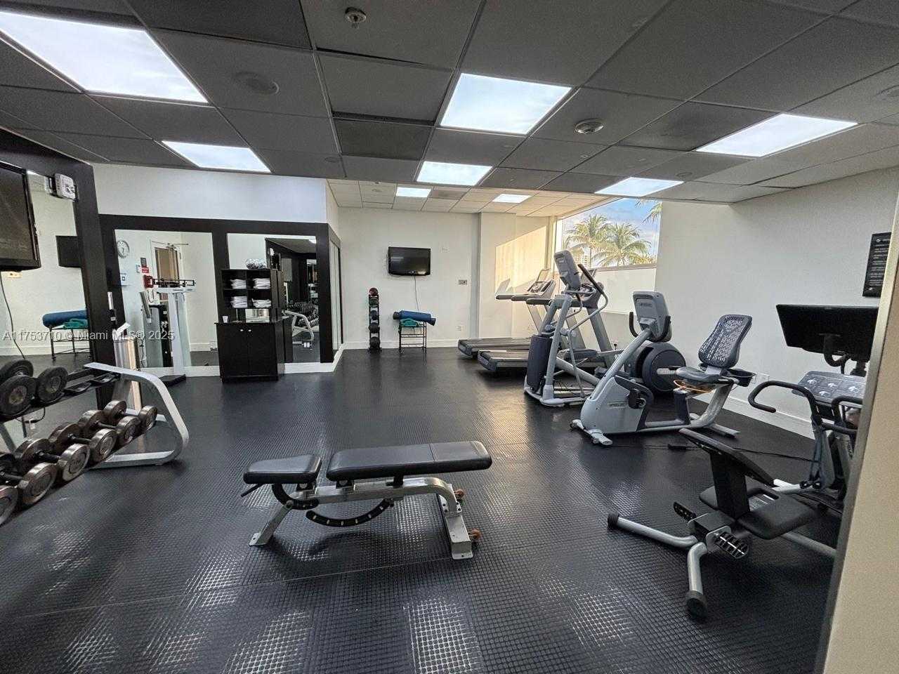 Small Image of 2670 Sunrise Blvd, Fort Lauderdale, FL 33304, USA Number 39