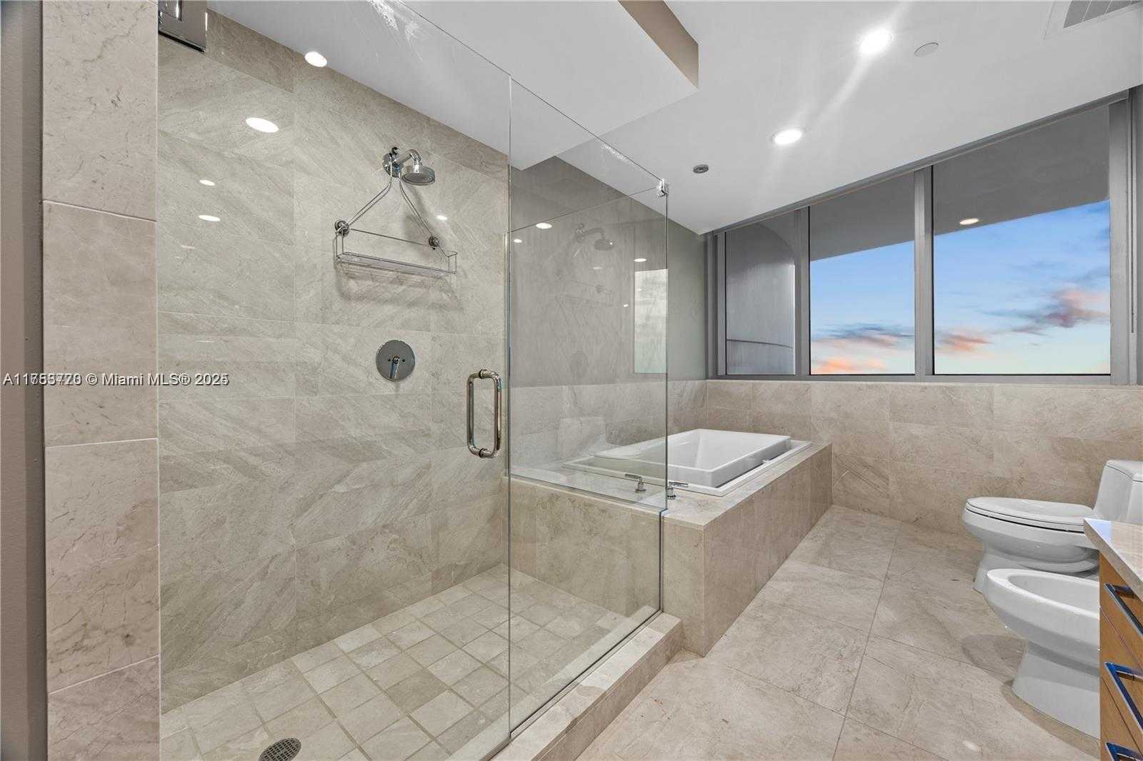 Small Image of 17001 COLLINS AVE #4705, Sunny Isles Beach Number 10