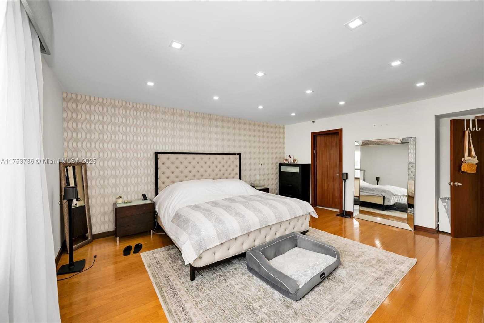 Small Image of 10175 COLLINS AVE #1207, Bal Harbour Number 21