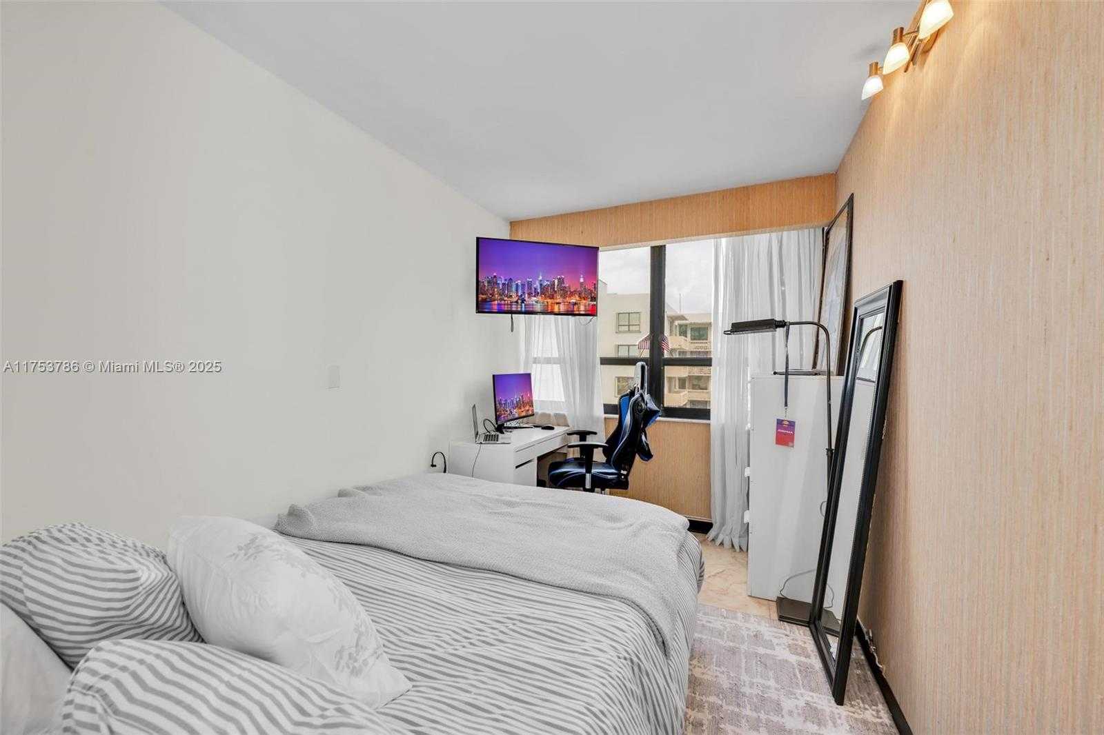 Small Image of 10175 COLLINS AVE #1207, Bal Harbour Number 28