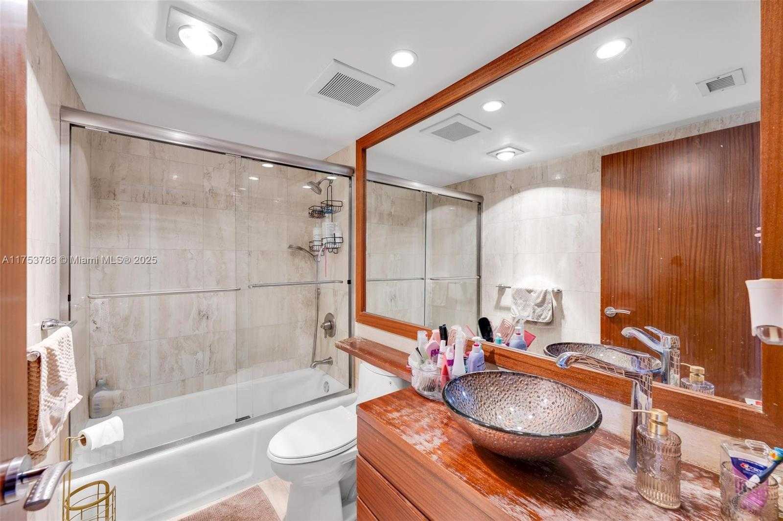 Small Image of 10175 COLLINS AVE #1207, Bal Harbour Number 29