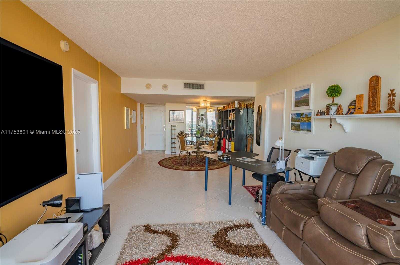 Small Image of 3675 NORTH COUNTRY CLUB DR #2202, Aventura Number 15