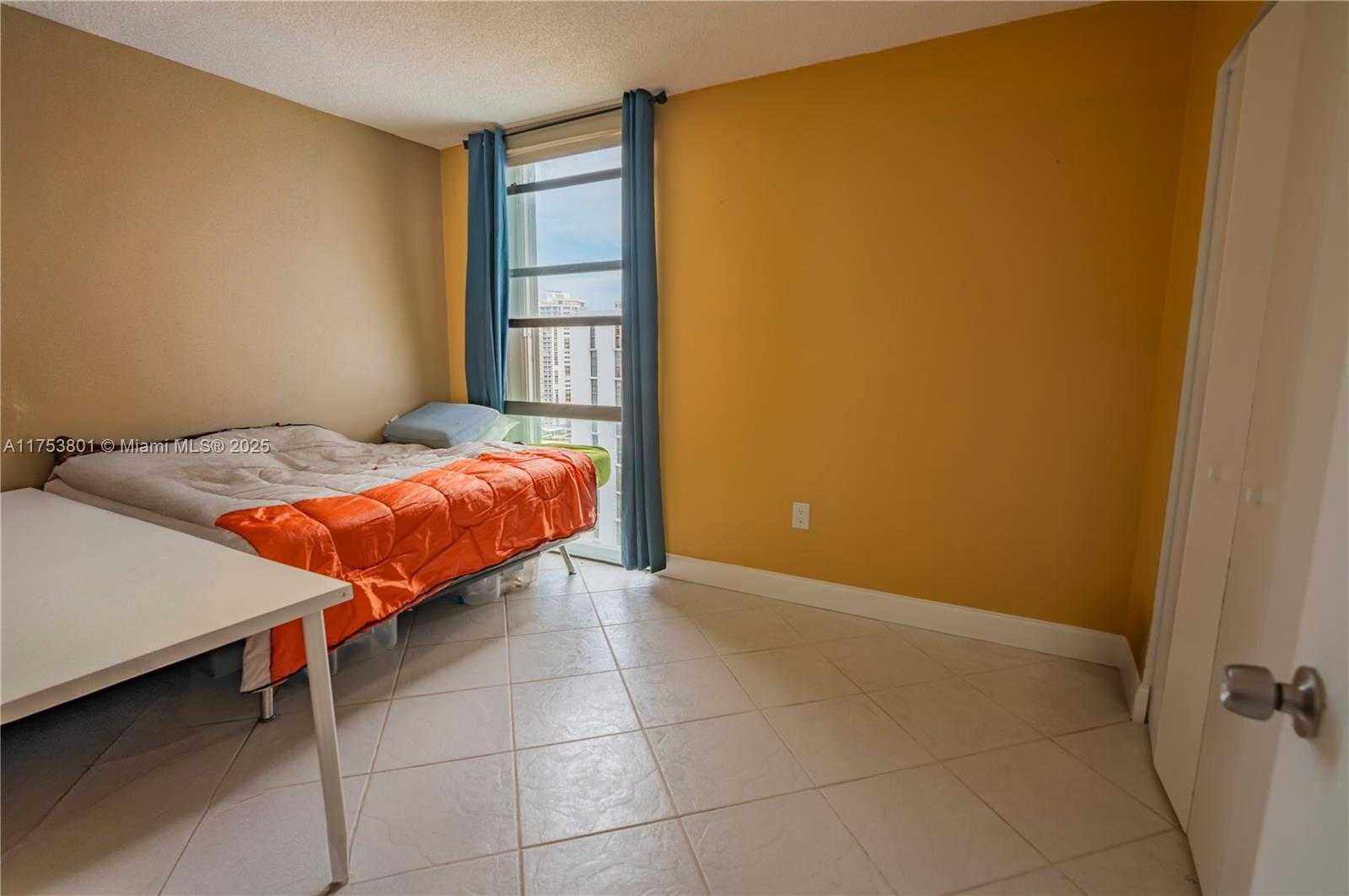 Small Image of 3675 NORTH COUNTRY CLUB DR #2202, Aventura Number 19