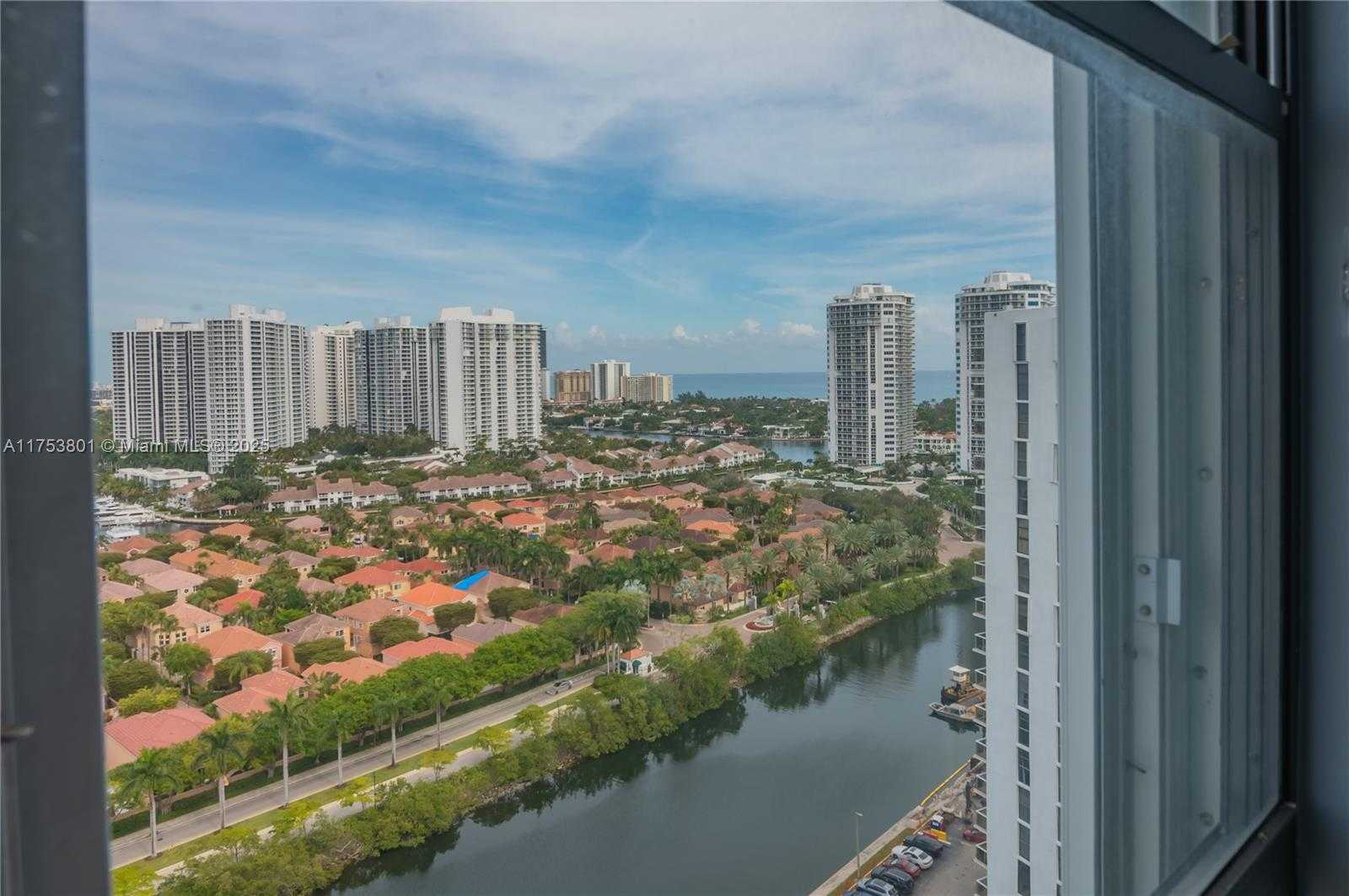 Small Image of 3675 NORTH COUNTRY CLUB DR #2202, Aventura Number 27