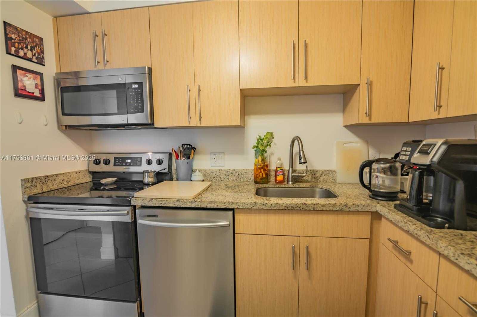 Small Image of 3675 NORTH COUNTRY CLUB DR #2202, Aventura Number 7