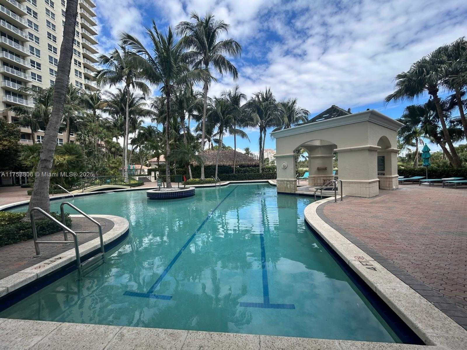 Small Image of 19501 WEST COUNTRY CLUB DR #709, Aventura Number 15