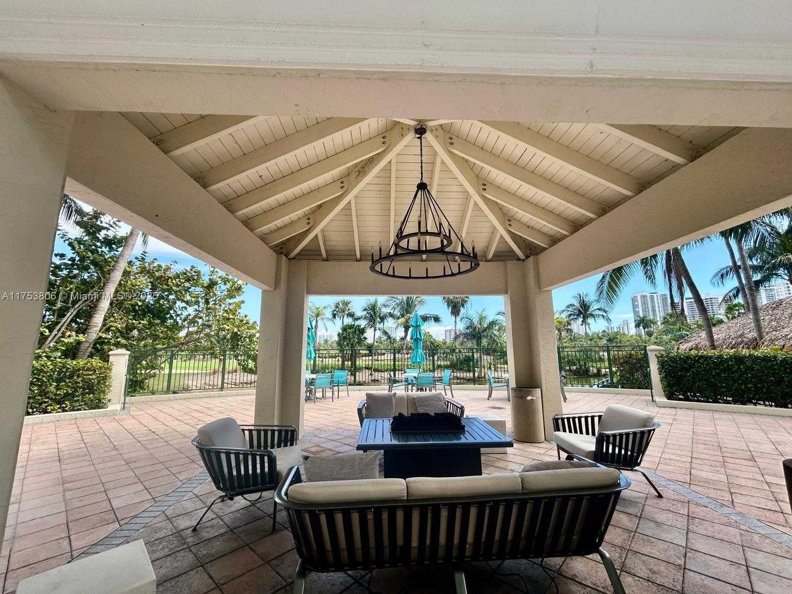 Small Image of 19501 WEST COUNTRY CLUB DR #709, Aventura Number 16