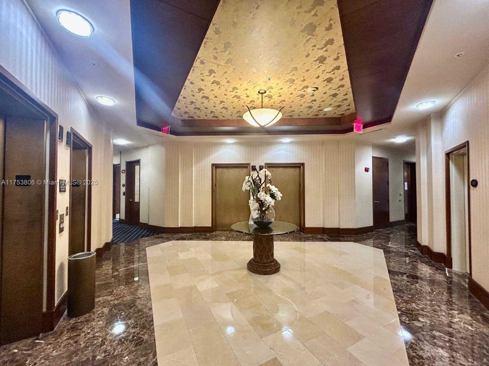 Small Image of 19501 WEST COUNTRY CLUB DR #709, Aventura Number 25