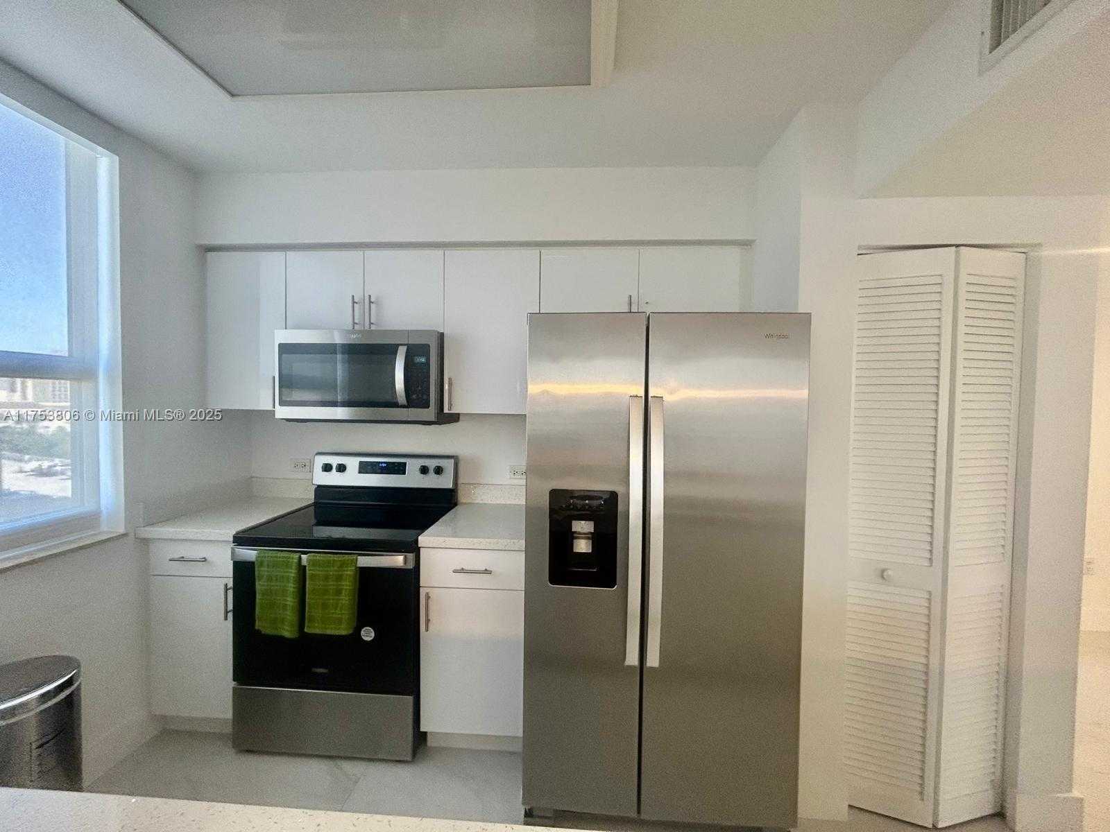 Small Image of 19501 WEST COUNTRY CLUB DR #709, Aventura Number 5