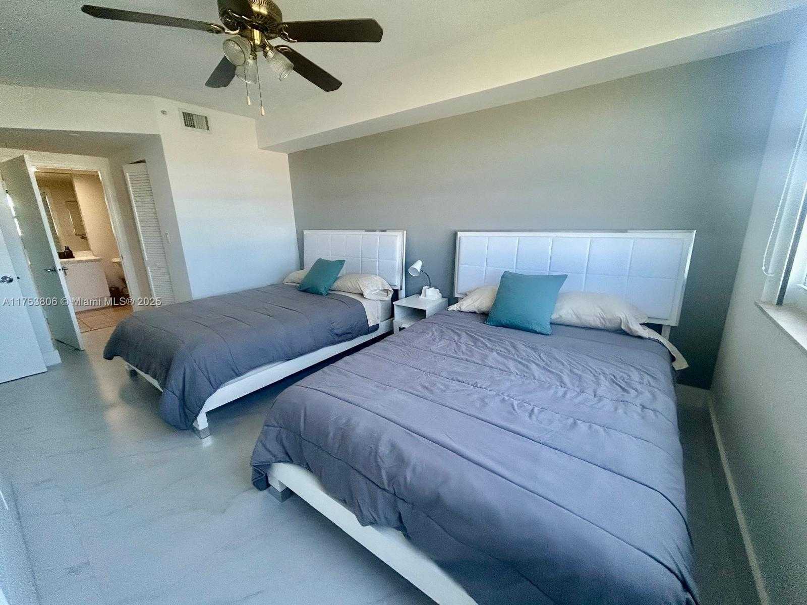 Small Image of 19501 WEST COUNTRY CLUB DR #709, Aventura Number 8