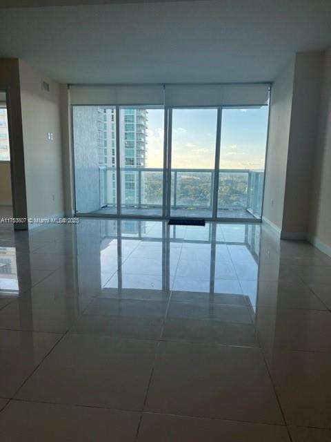 Small Image of 1861 NORTH WEST S RIVER DR #1504, Miami Number 4