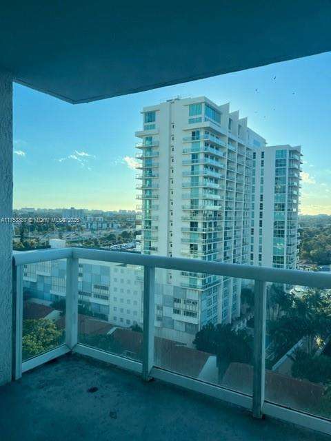 Small Image of 1861 NORTH WEST S RIVER DR #1504, Miami Number 5